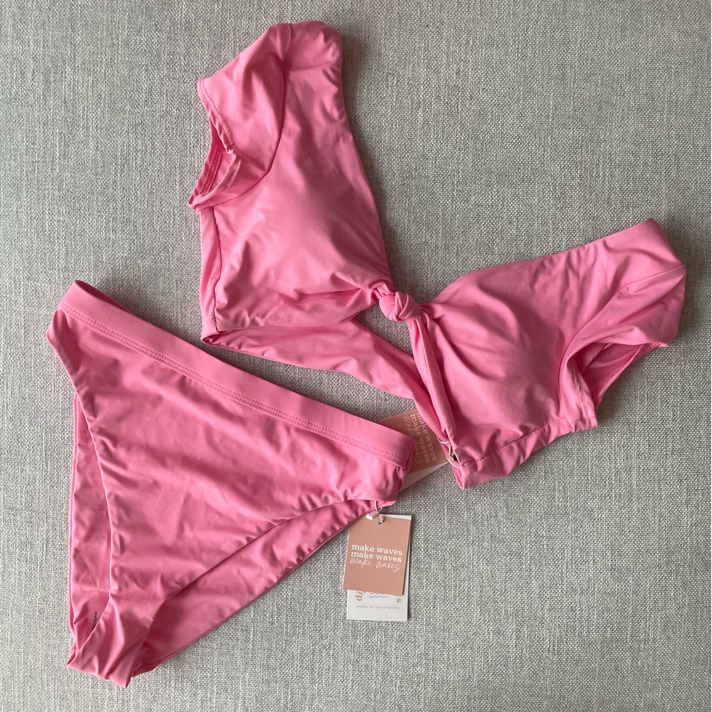NWT dippin daisys bikini size small